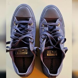 Converse womans mauve/purple shoes